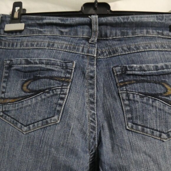 REVOLUTION by RICKI'S | size 31 12 /Blue Denim / Jeans | Detailed Pockets - Picture 11 of 16
